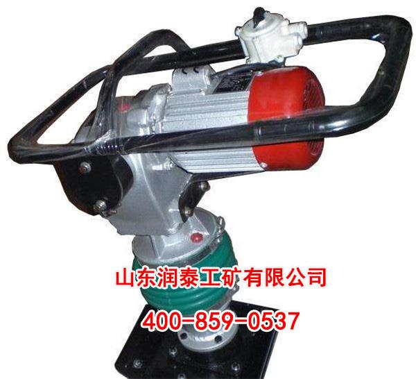 結構緊湊、重量輕、穩定性好、沖擊力大、作業貼邊性好、操作舒適